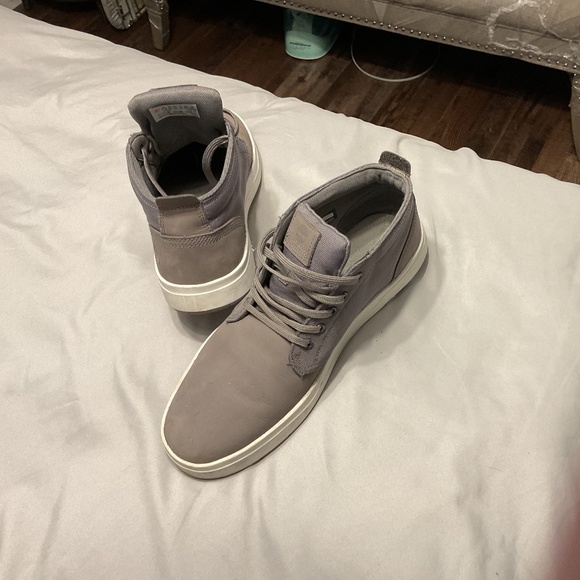 Casual Sneakers - Picture 3 of 3